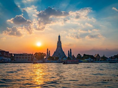 Bangkok Must-See Temples in One Day – Thailand