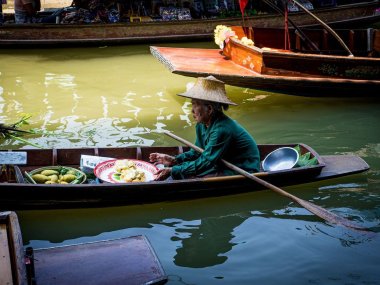 Damnoen Saduak, Maeklong & Dragon Temple Day Trip – Thailand