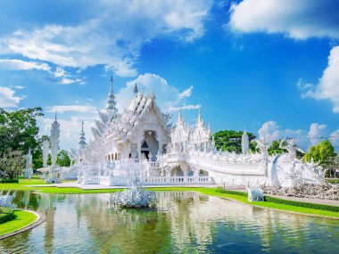 Chiang Rai Temples & Golden Triangle Day Trip