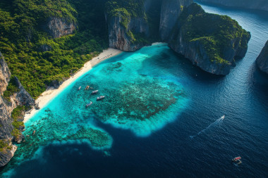 Phi Phi Islands & Maya Bay Day Trip